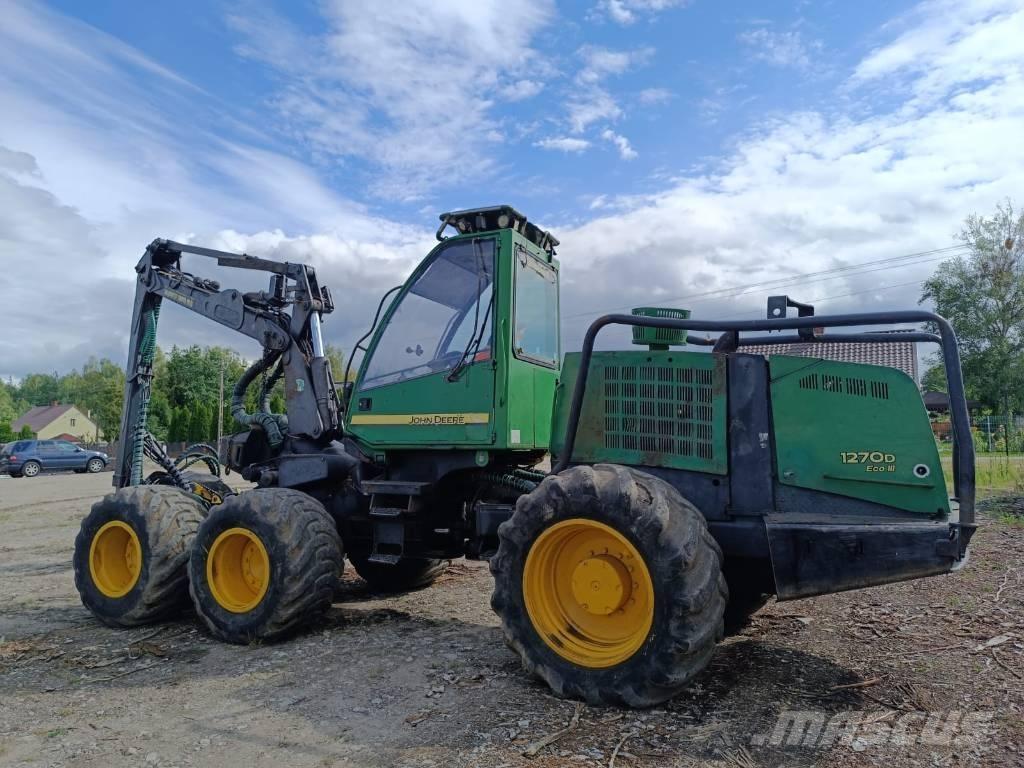John Deere 1270 D Harvesters