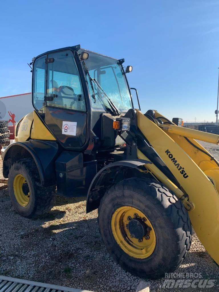 Komatsu WA 90-6 Wheel Loaders