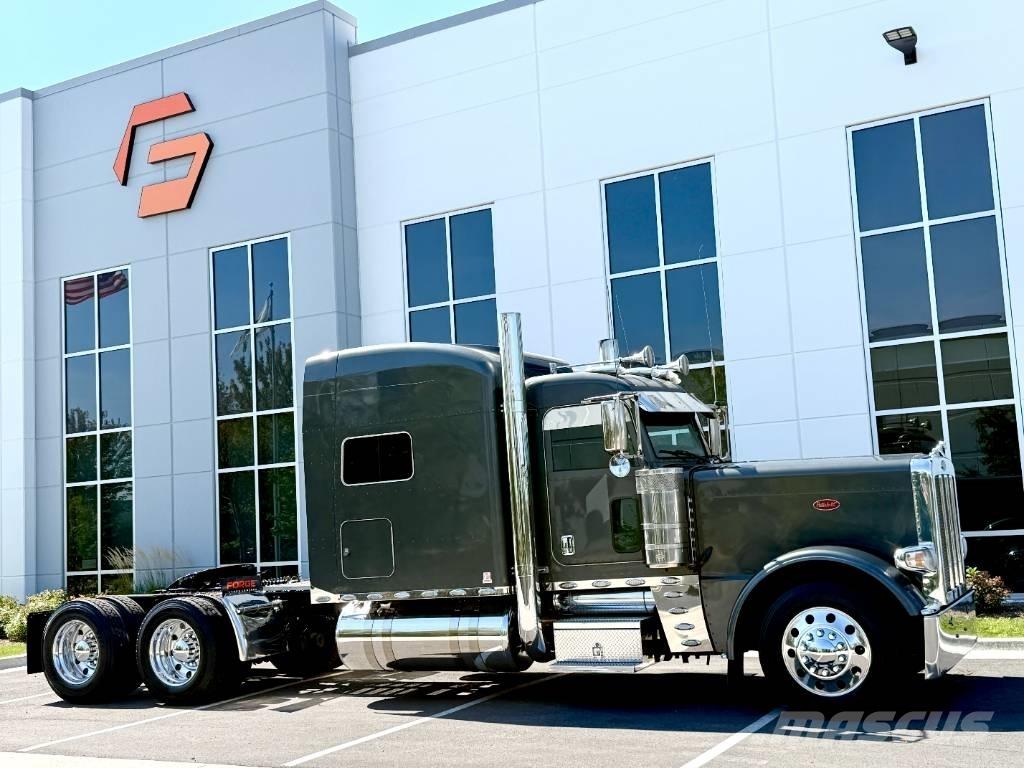 Peterbilt 389 Conventional Trucks / Tractor Trucks