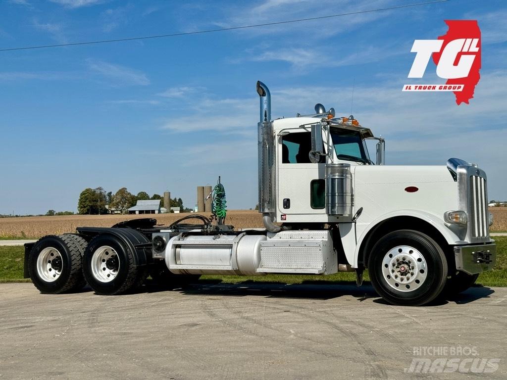 Peterbilt 388 Conventional Trucks / Tractor Trucks