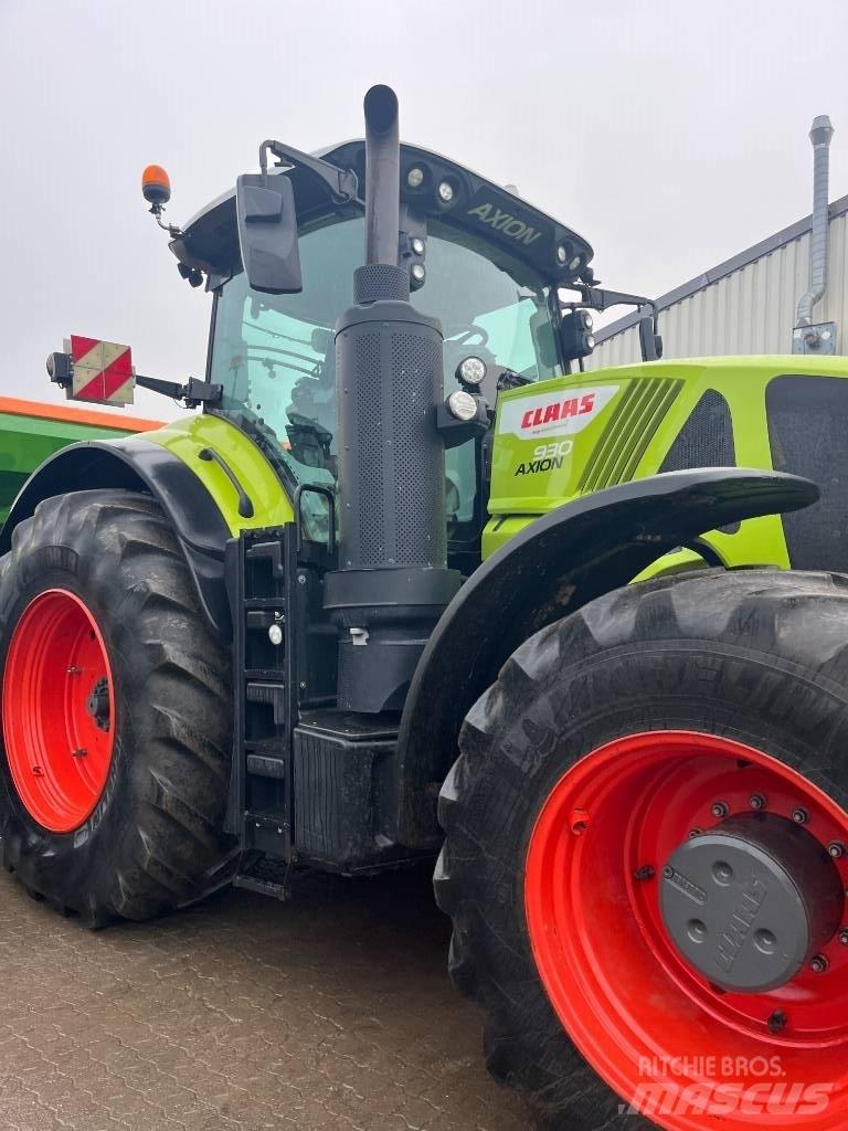 CLAAS Axion 930 Tractors