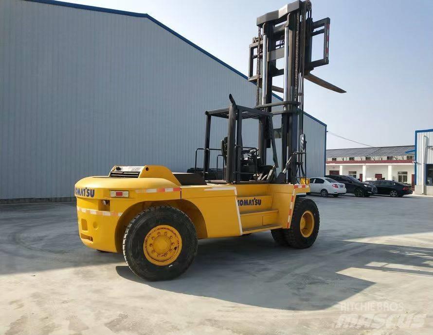 Komatsu FD 200 Diesel Forklifts