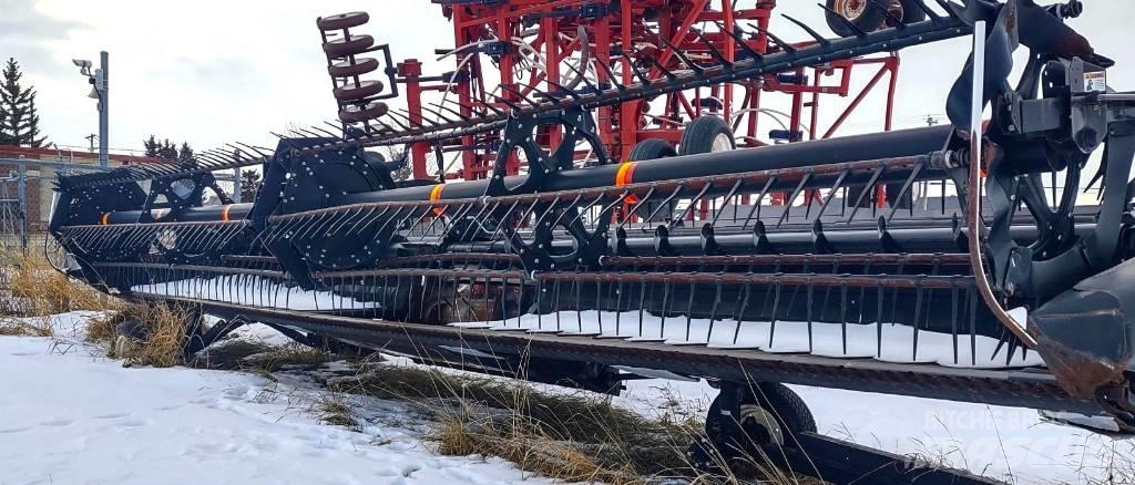 MacDon D 60 S Harvester Headers
