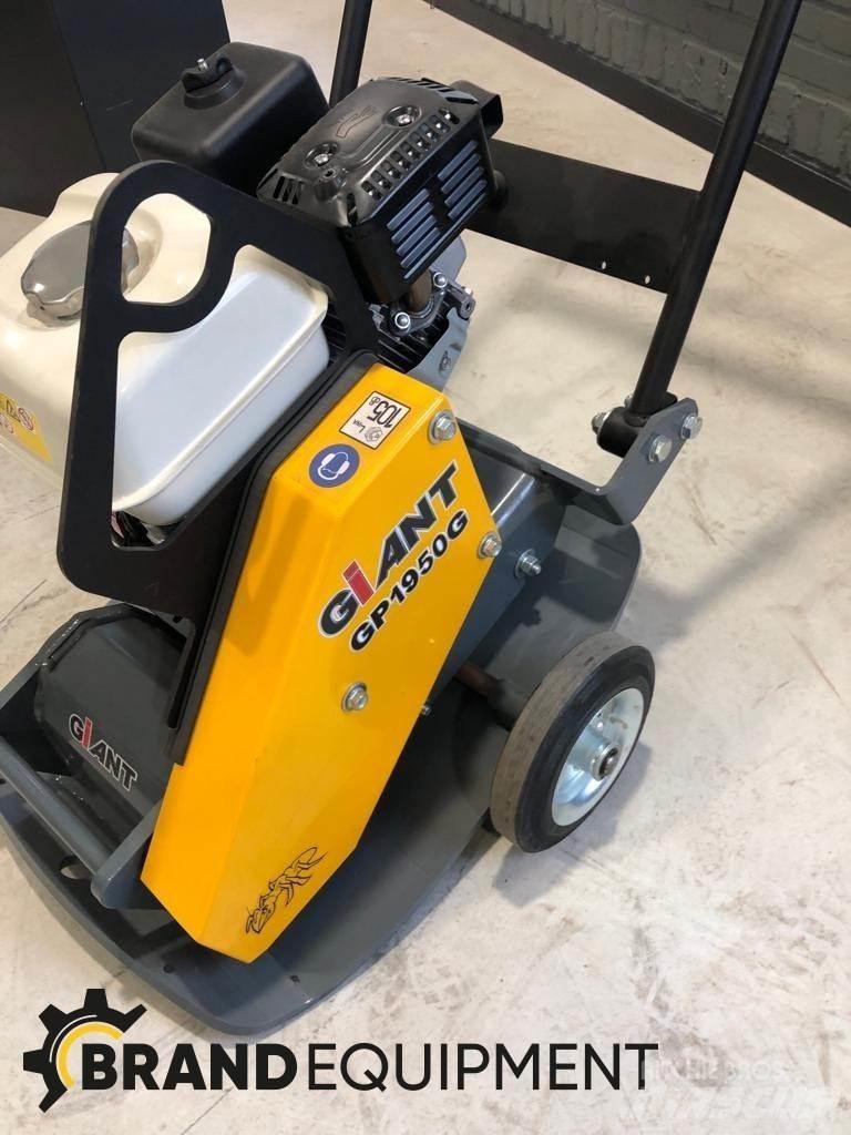 GiANT GP1950G Plate Compactors