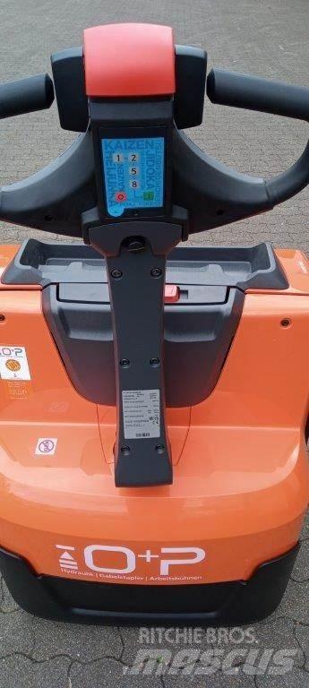 Toyota LWE 200 Low lifter