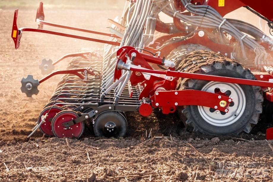 Horsch PRONTO 3 DC Farm Drills