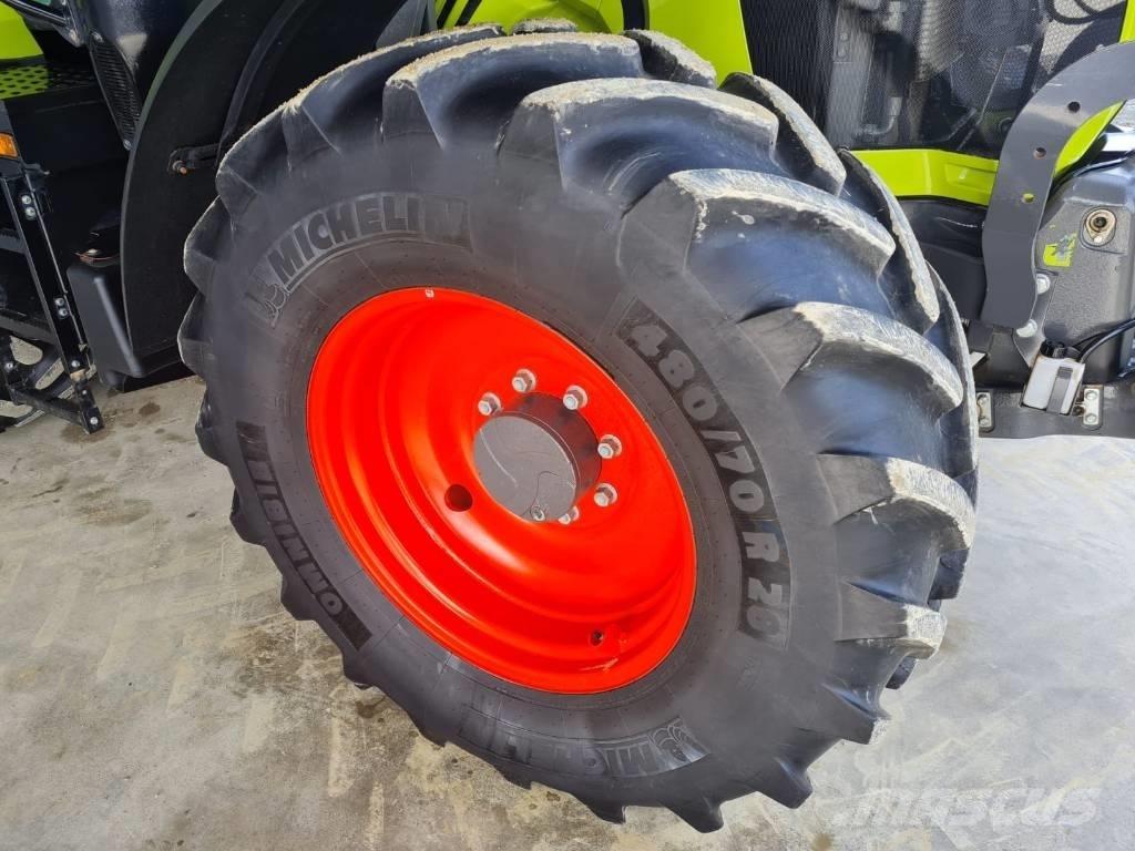 CLAAS 530 cmatic cis+ Tractors