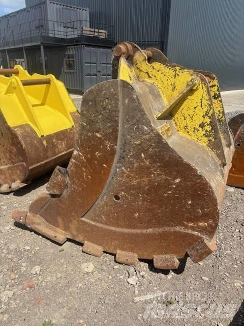 OilQuick OQ80 Buckets