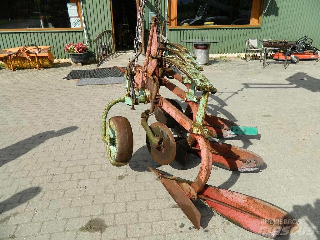 Kverneland 3k Plows