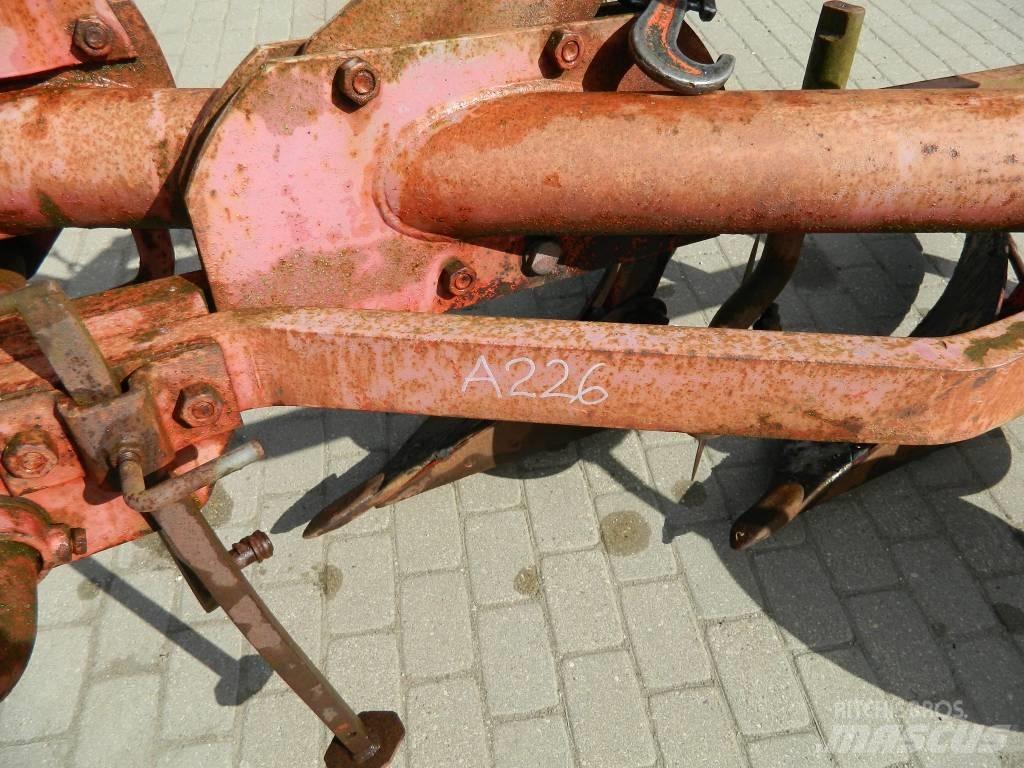 Kverneland 3k Plows