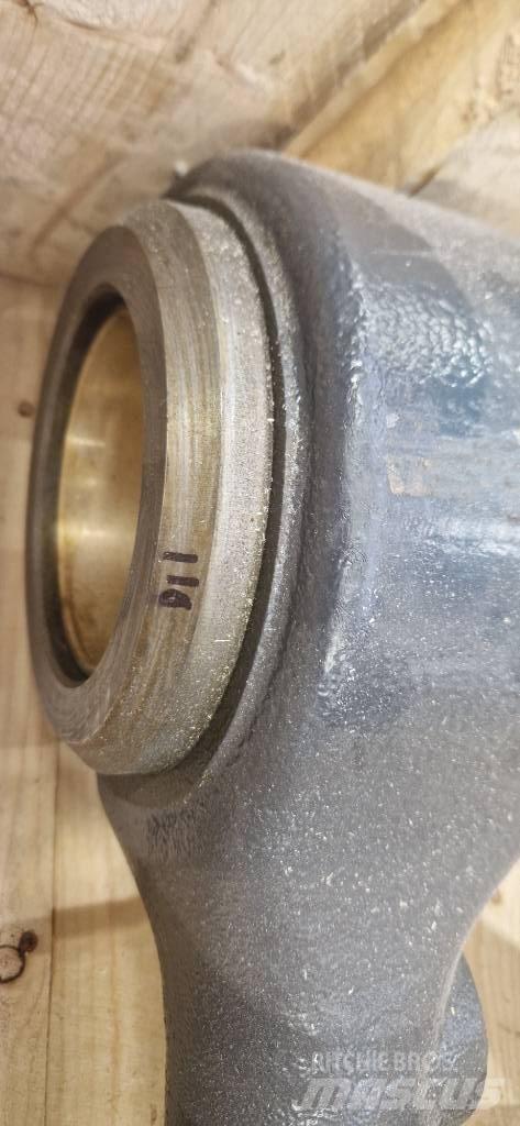 Volvo L 110 G Booms and dippers
