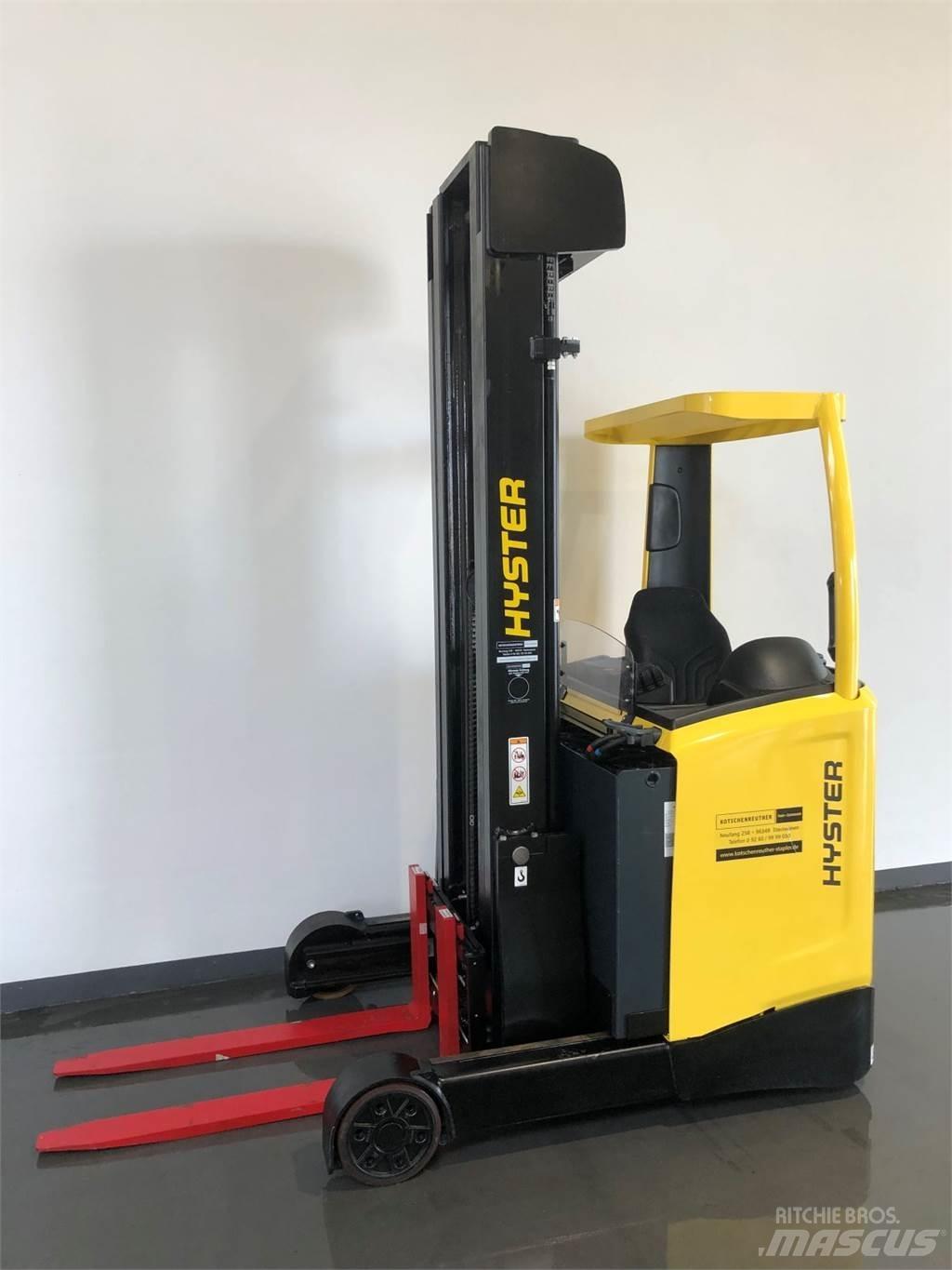 Hyster R1.4 Reach trucks