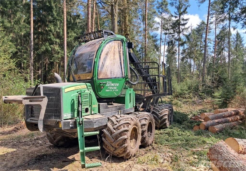 John Deere 810 E Forwarders