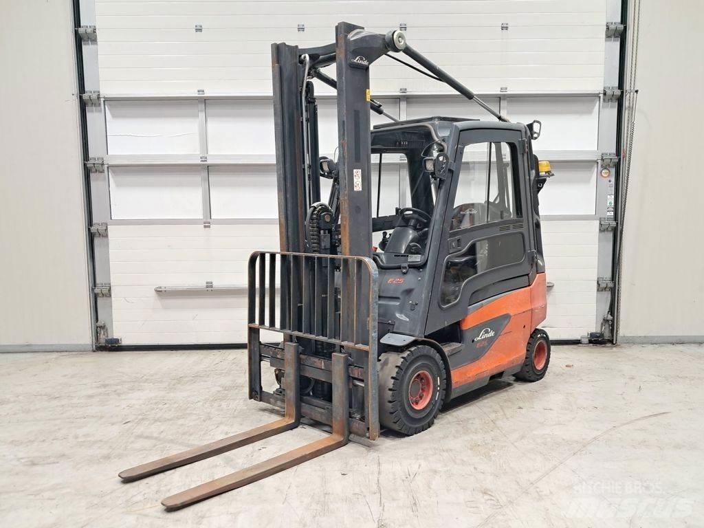 Linde E25-01 Electric Forklifts