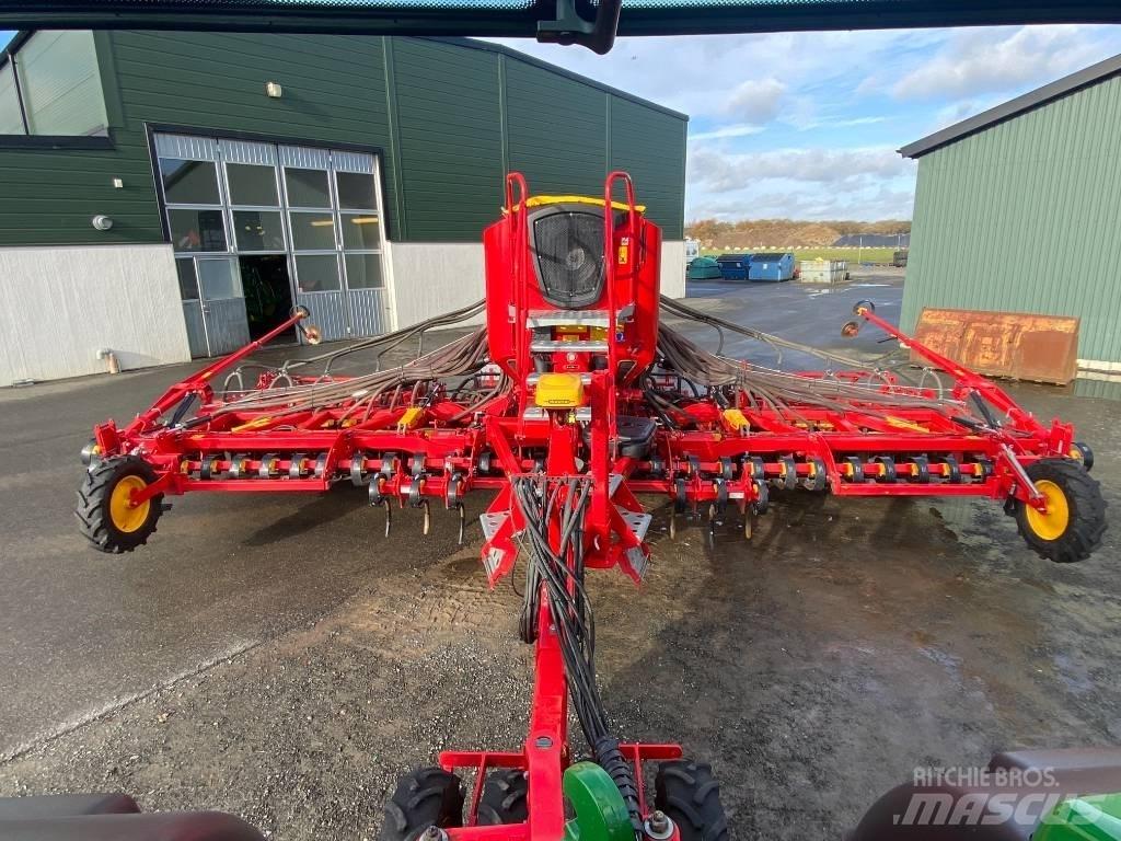Väderstad Rapid800 Farm Drills