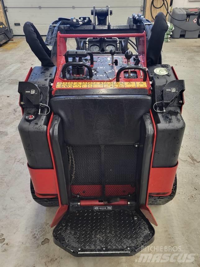 Toro Dingo TX1000 Skid Steer Loaders