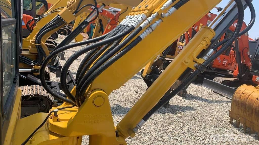 Komatsu PC 40 Crawler Excavators