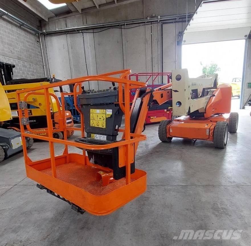 JLG E 450 AJ Articulated boom lifts