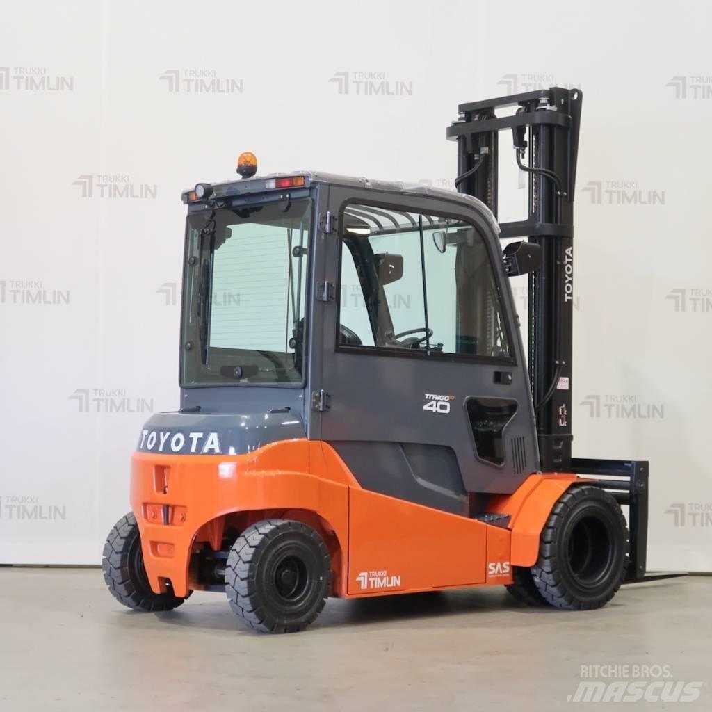 Toyota 8FBMT40 Electric Forklifts