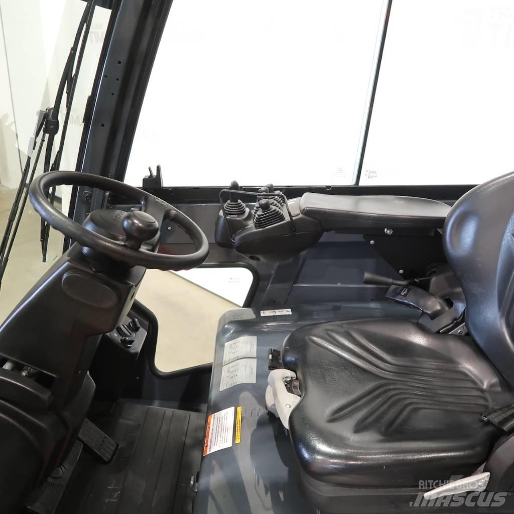Toyota 8FBMT40 Electric Forklifts