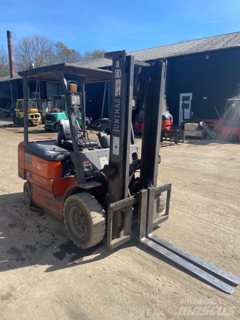 Heli CD30 Electric Forklifts