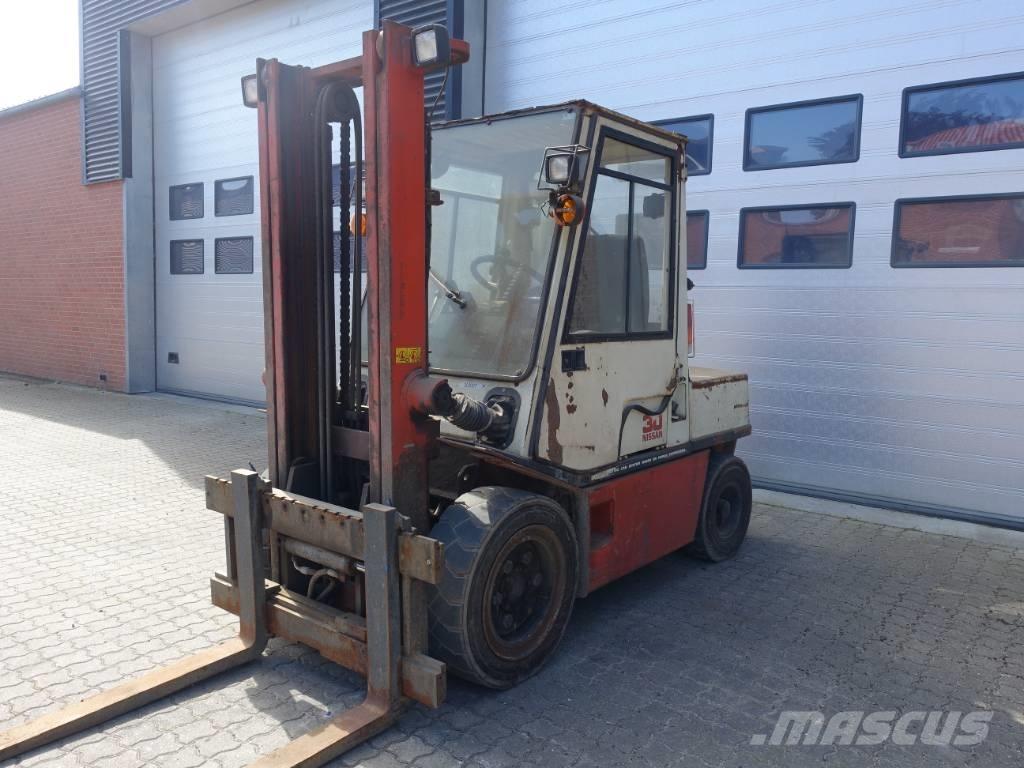 Nissan EGH02 A 30 U Diesel Forklifts