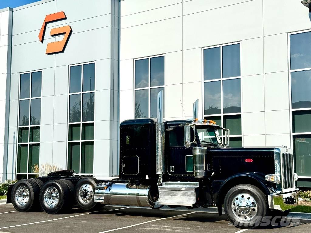 Peterbilt 389 Conventional Trucks / Tractor Trucks