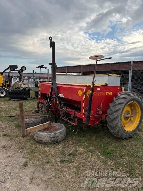 Överum 1830 Farm Drills