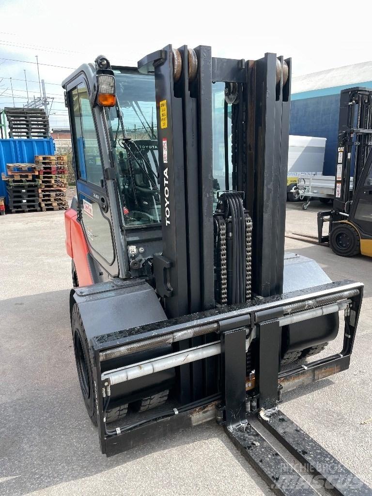 Toyota 40-8FD45N Diesel Forklifts