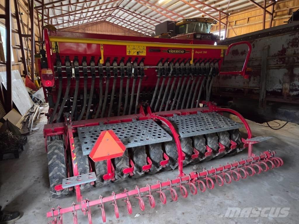 Väderstad Rapid300C Drills