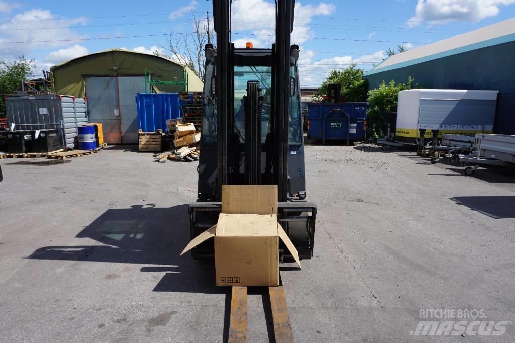 Toyota 8FBMT35 Electric Forklifts