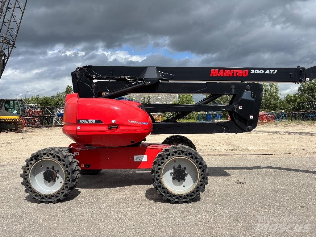 Manitou 200 ATJ Articulated boom lifts