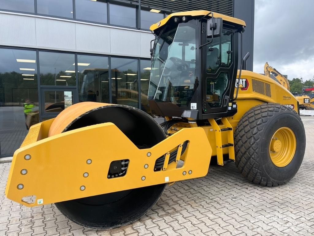 CAT CS10GC Soil Compactors
