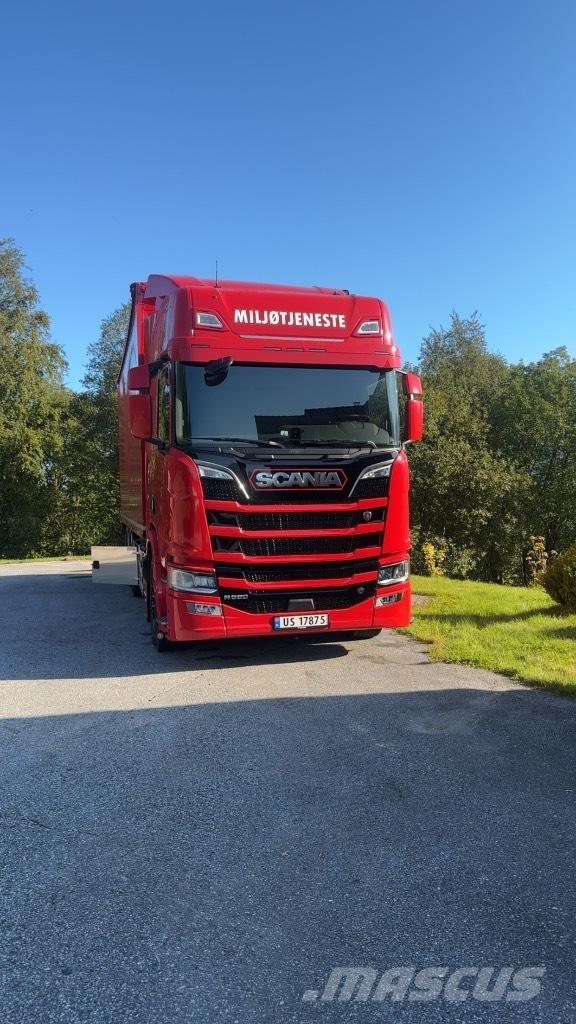Scania R 590 Wood Chippers