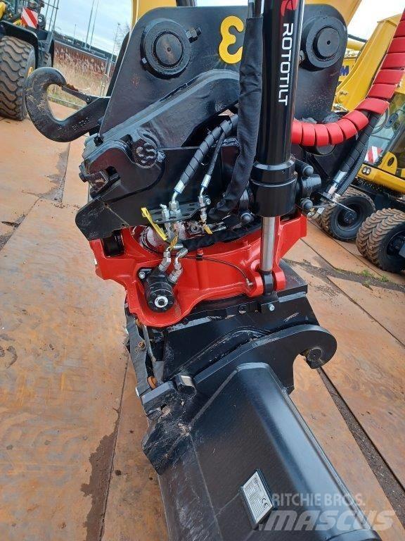 Komatsu PW180-11E0 Wheeled Excavators