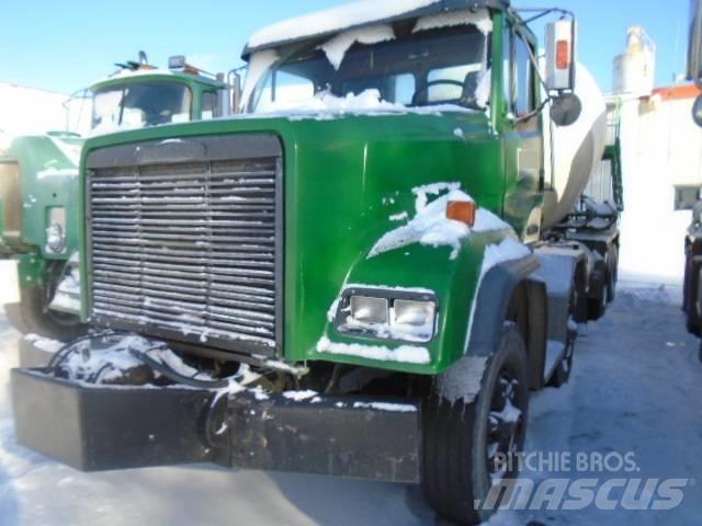 Freightliner FLC 112 Other Trucks