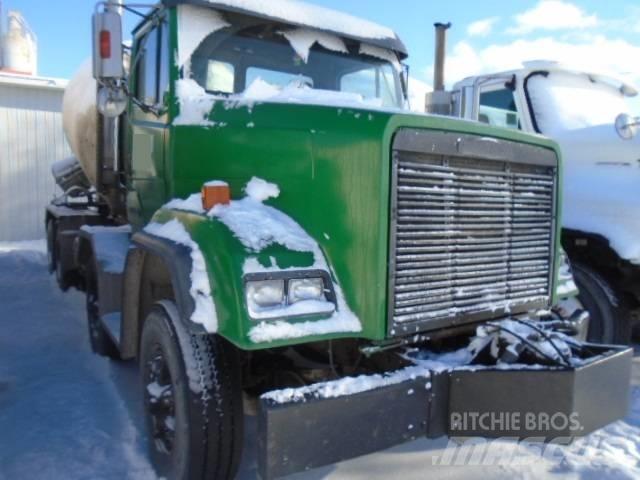 Freightliner FLC 112 Other Trucks