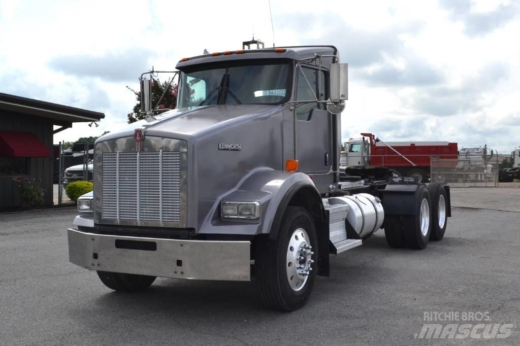 Kenworth T 800 Conventional Trucks / Tractor Trucks