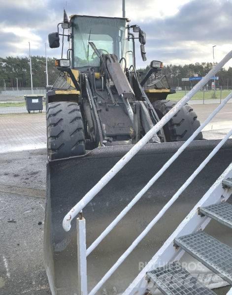 Komatsu WA 200 PT-5 Wheel Loaders