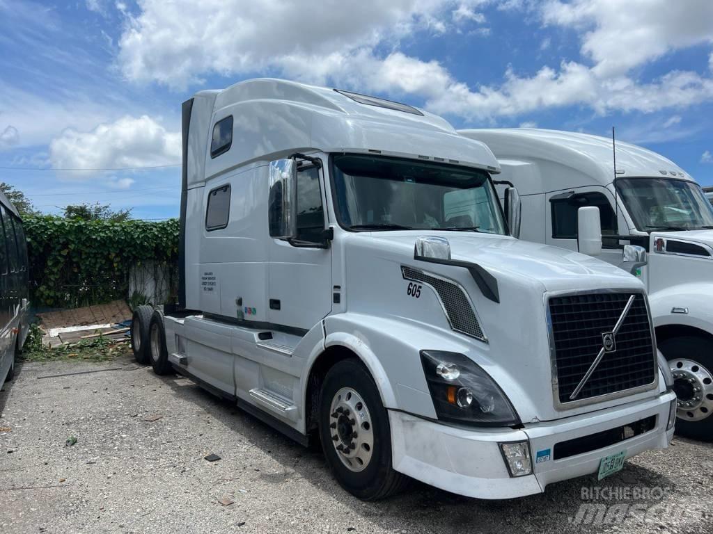 Volvo VNL 780 Conventional Trucks / Tractor Trucks