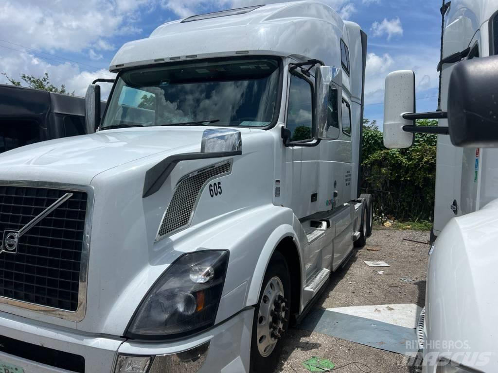 Volvo VNL 780 Conventional Trucks / Tractor Trucks
