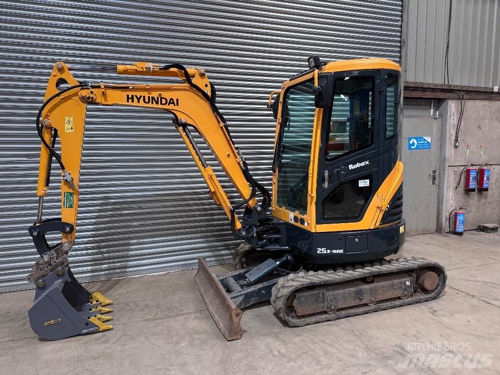 Hyundai R25Z-9 AK Mini Excavators <7t (Mini Diggers)