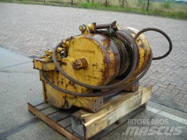 Komatsu D65E WINCH Other