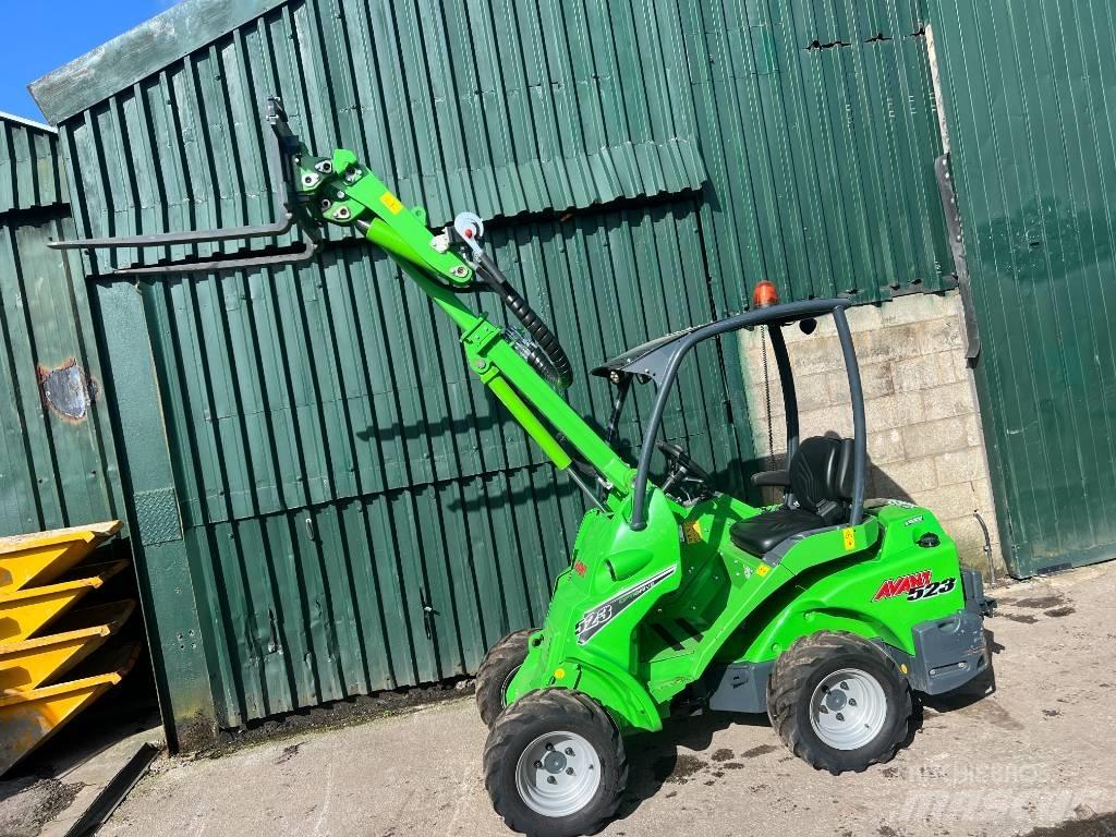 Avant 523 Mini Loader