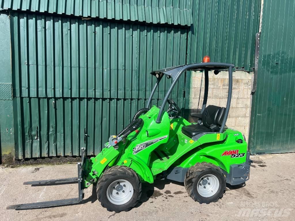 Avant 523 Mini Loader