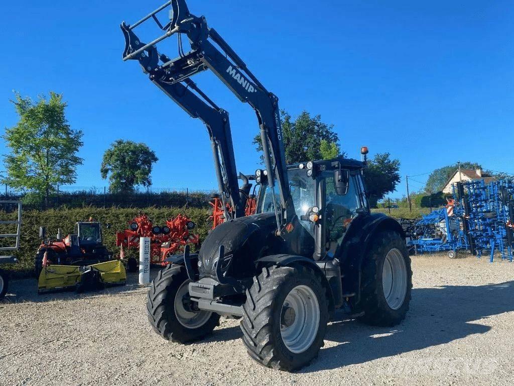 Valtra N134  HiTECH Tractors