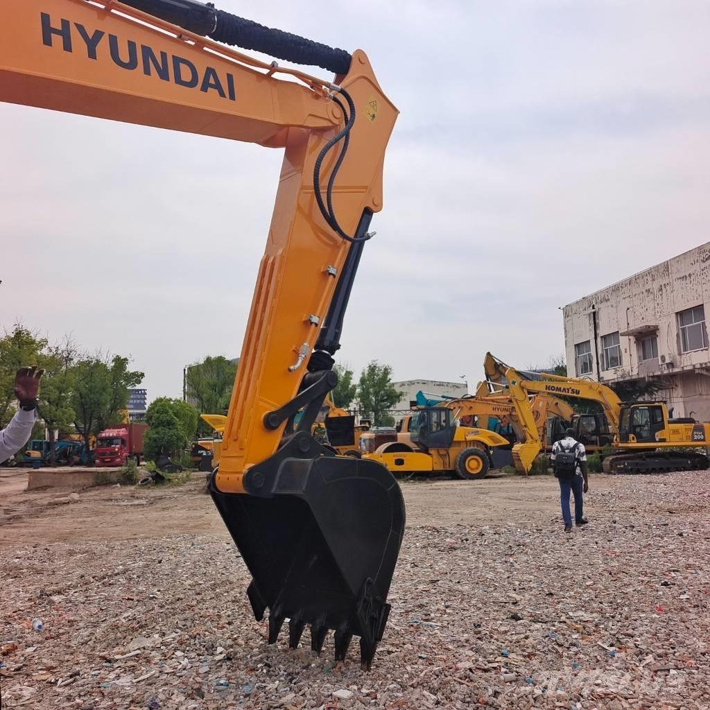 Hyundai 220LC-9S Crawler Excavators