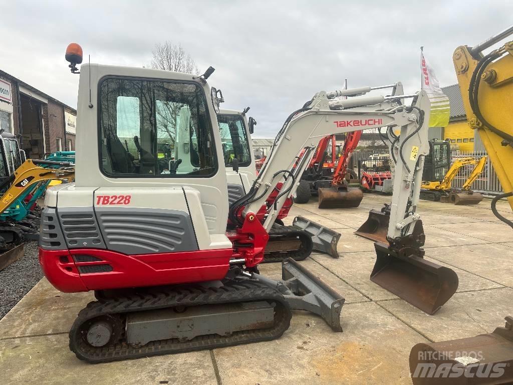 Takeuchi TB228 Mini Excavators <7t (Mini Diggers)