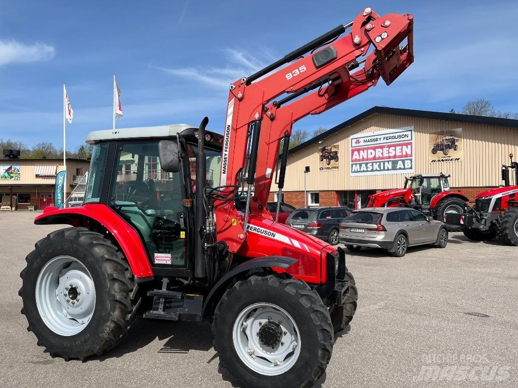 Massey Ferguson 5435 Tractors