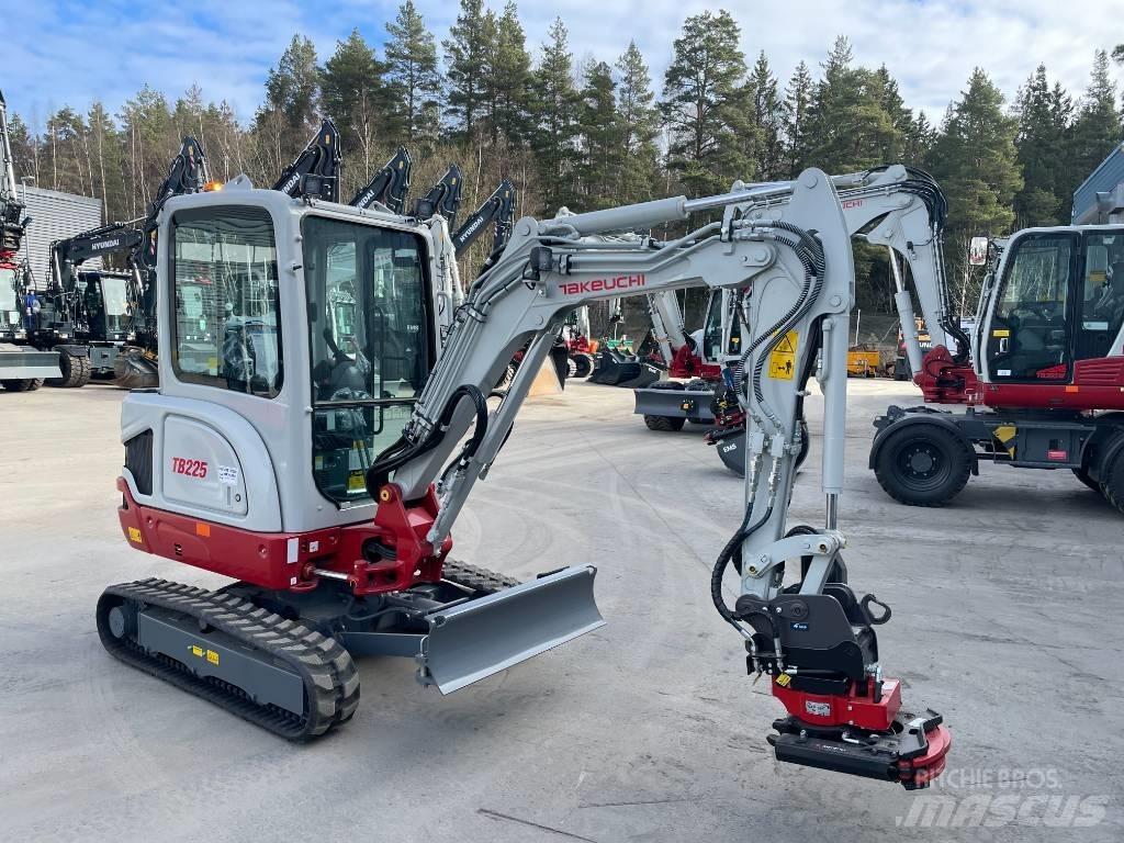 Takeuchi TB 225 Mini Excavators <7t (Mini Diggers)